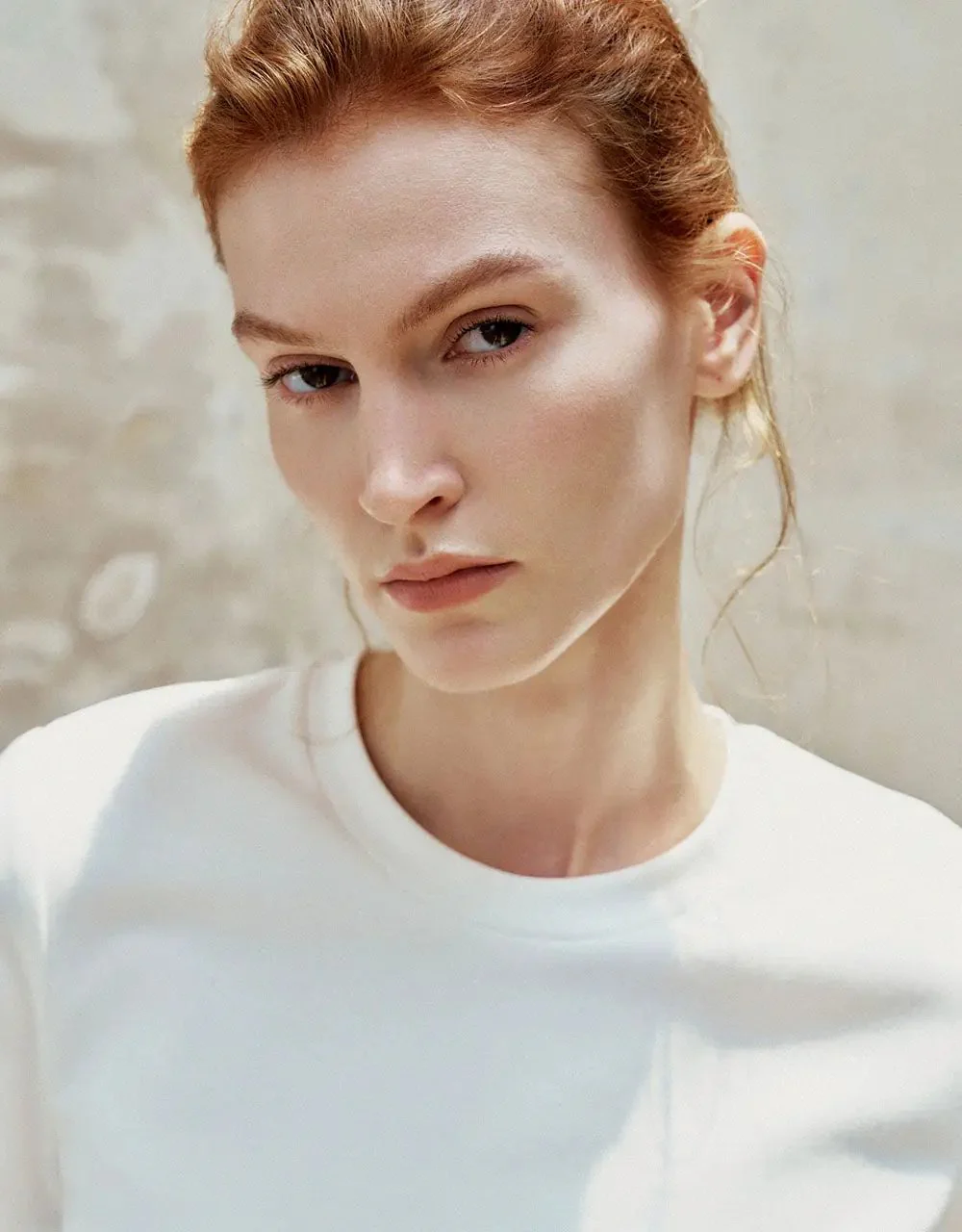 1160-white-natural-fiber-blend-with-subtle-ruched-detail-t-shirt-6.webp White Natural Fiber Blend With Subtle Ruched Detail T Shirt