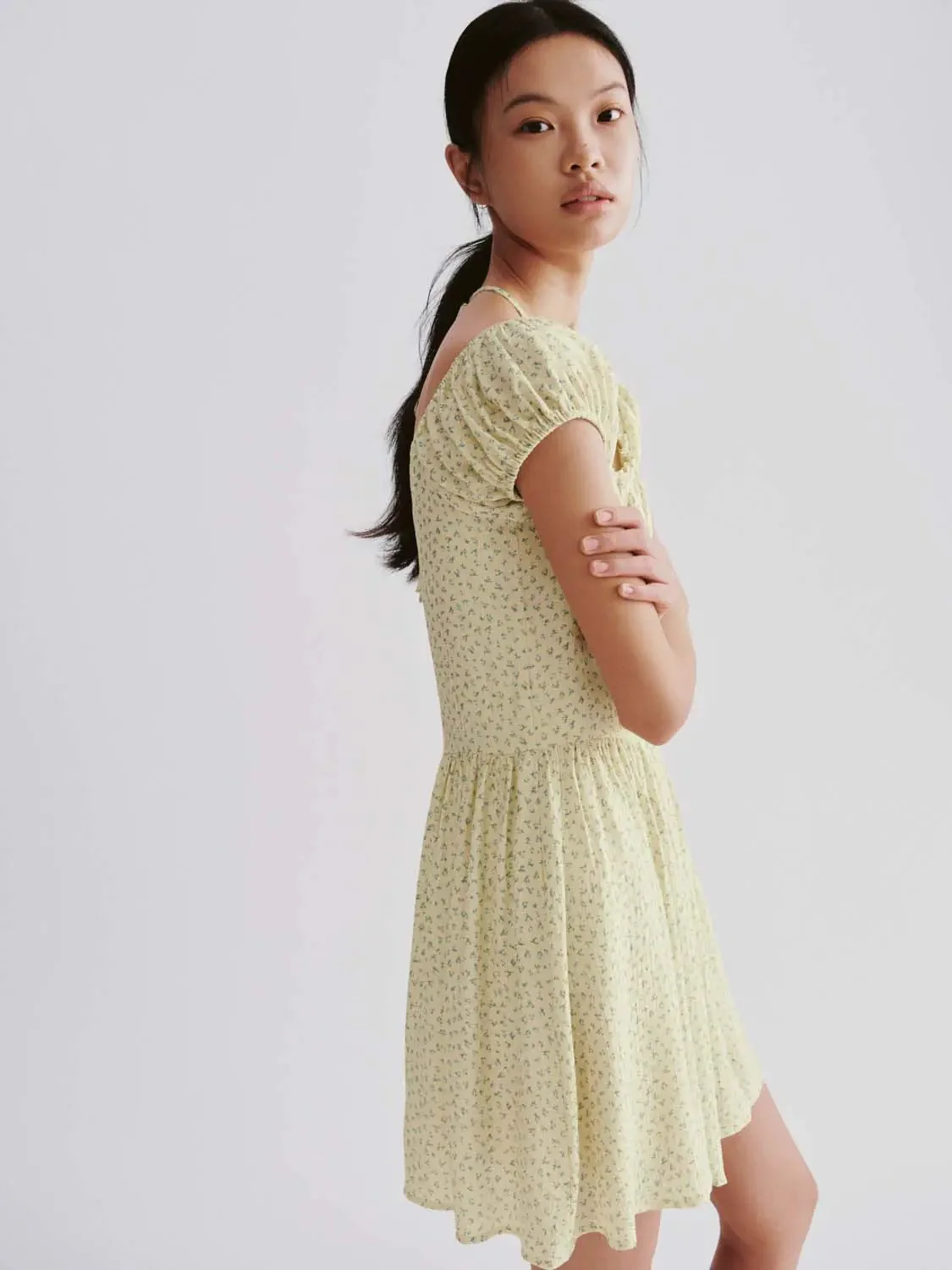 11712-floral-puff-sleeve-shirred-a-line-midi-dresses-2.webp Floral Puff Sleeve Shirred A Line Midi Dresses