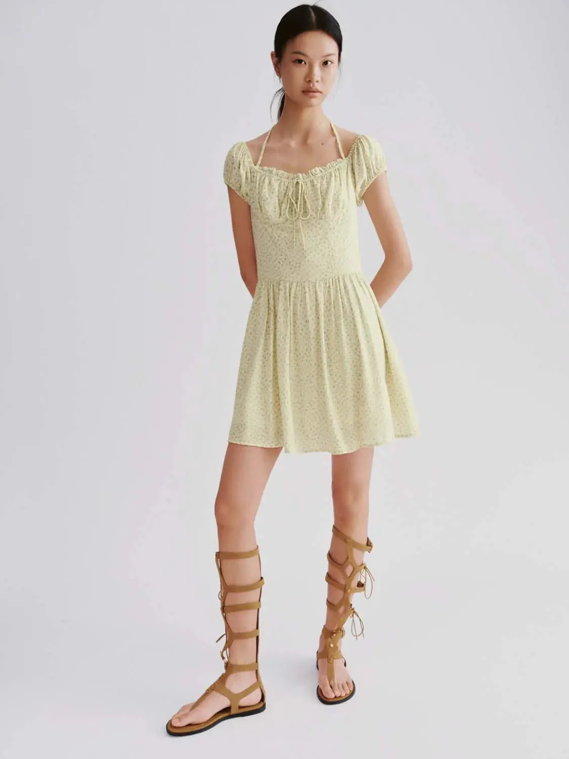 11712-floral-puff-sleeve-shirred-a-line-midi-dresses-4.webp Floral Puff Sleeve Shirred A Line Midi Dresses
