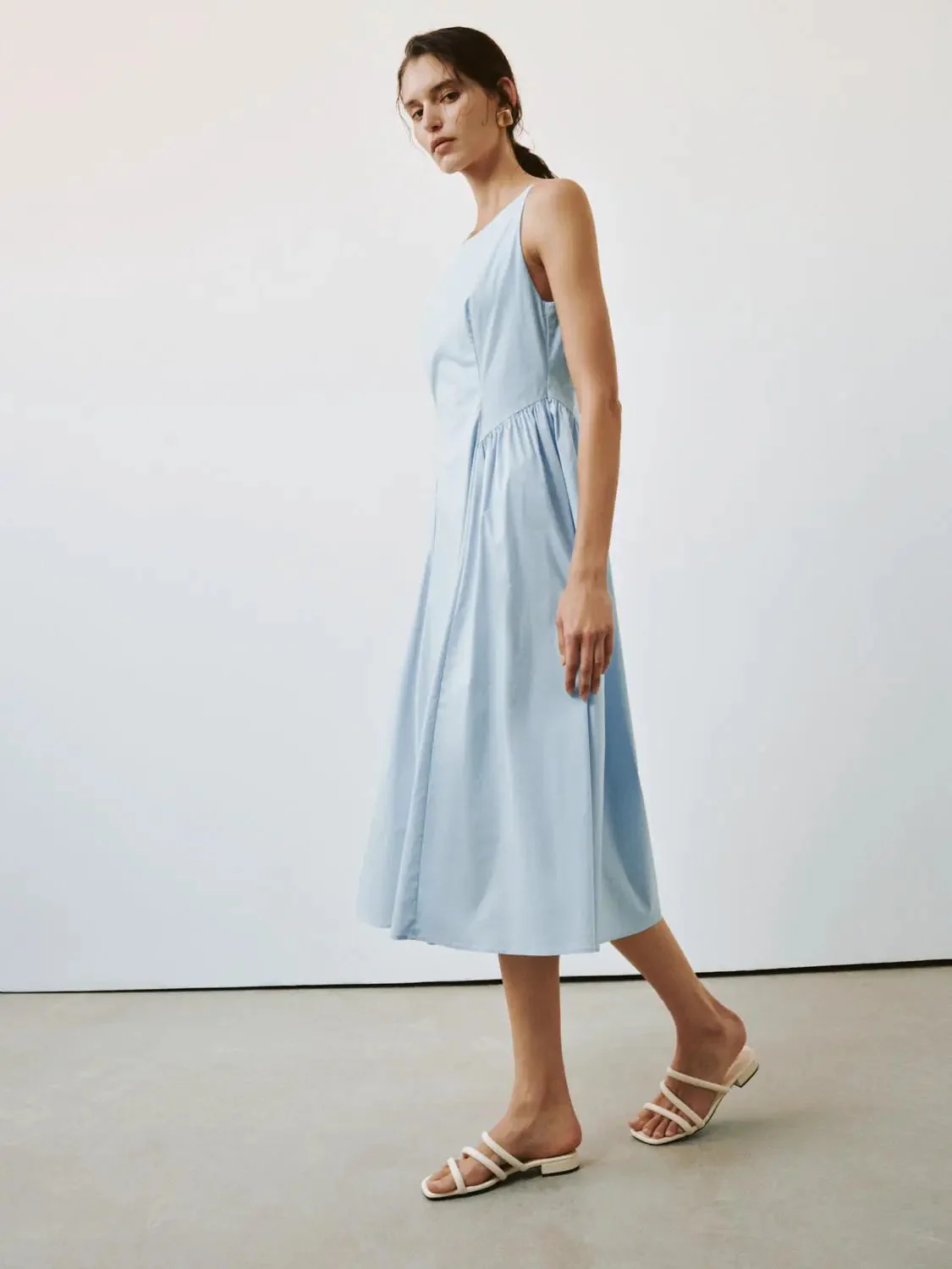 11746-sleeveless-shirring-detail-a-line-midi-dresses-13.webp Sleeveless Shirring Detail A Line Midi Dresses