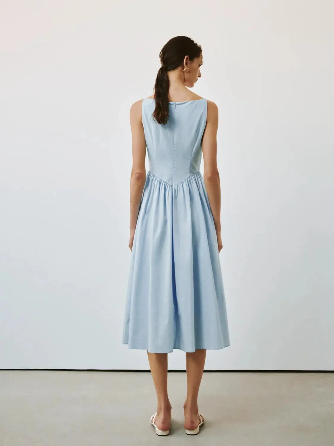 11746-sleeveless-shirring-detail-a-line-midi-dresses-14.webp Sleeveless Shirring Detail A Line Midi Dresses