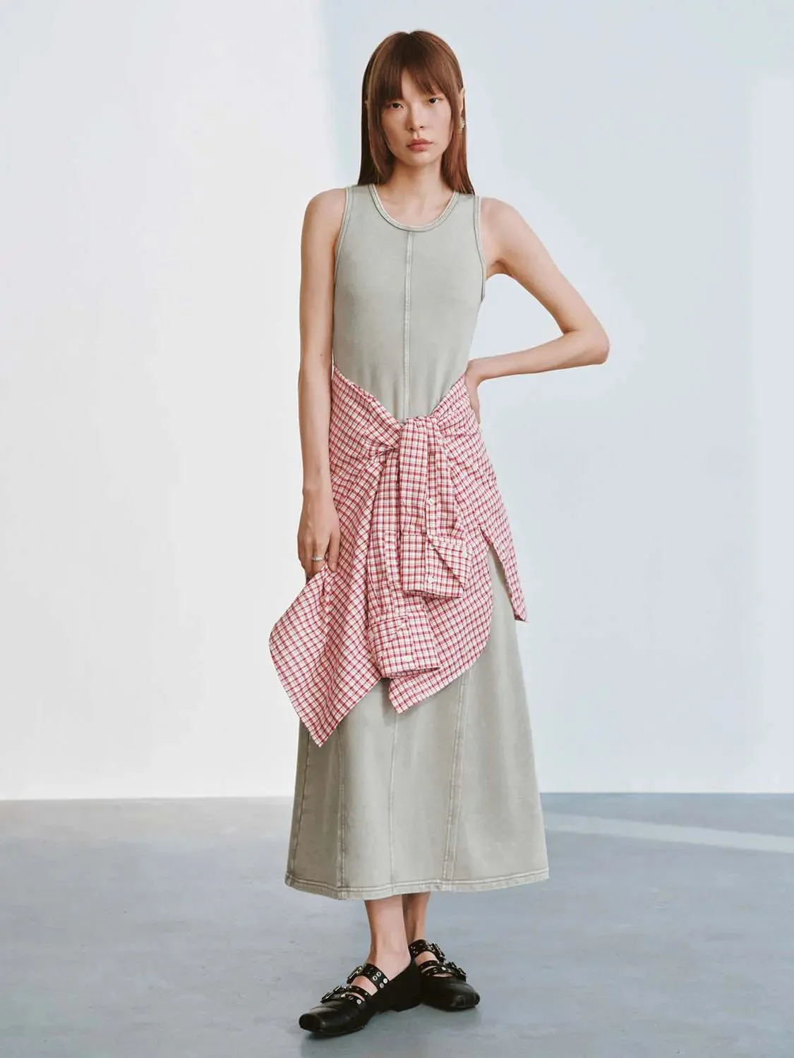 11769-u-neck-sleeveless-seamed-a-line-cotton-blend-midi-dress-9.webp U-Neck Sleeveless Seamed A-Line Cotton-Blend Midi Dress