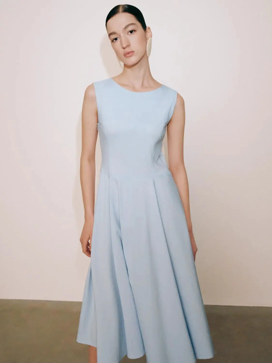 11781-powder-blue-linen-blend-sleeveless-a-line-midi-dresses-3.webp Powder Blue Linen Blend Sleeveless A Line Midi Dresses