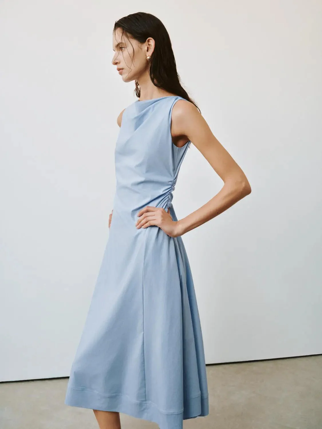 11845-cowl-neck-sleeveless-a-line-midi-dress-with-silhouette-dress-2.webp Cowl Neck Sleeveless A Line Midi Dress With Silhouette Dress