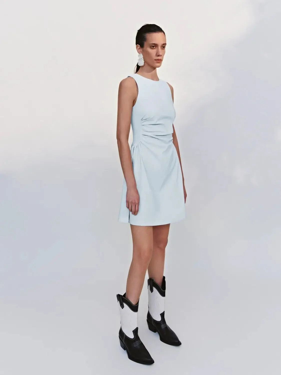 11868-sleeveless-crew-neck-nipped-waist-stretch-midi-dress-5.webp Sleeveless Crew Neck Nipped-Waist Stretch Midi Dress