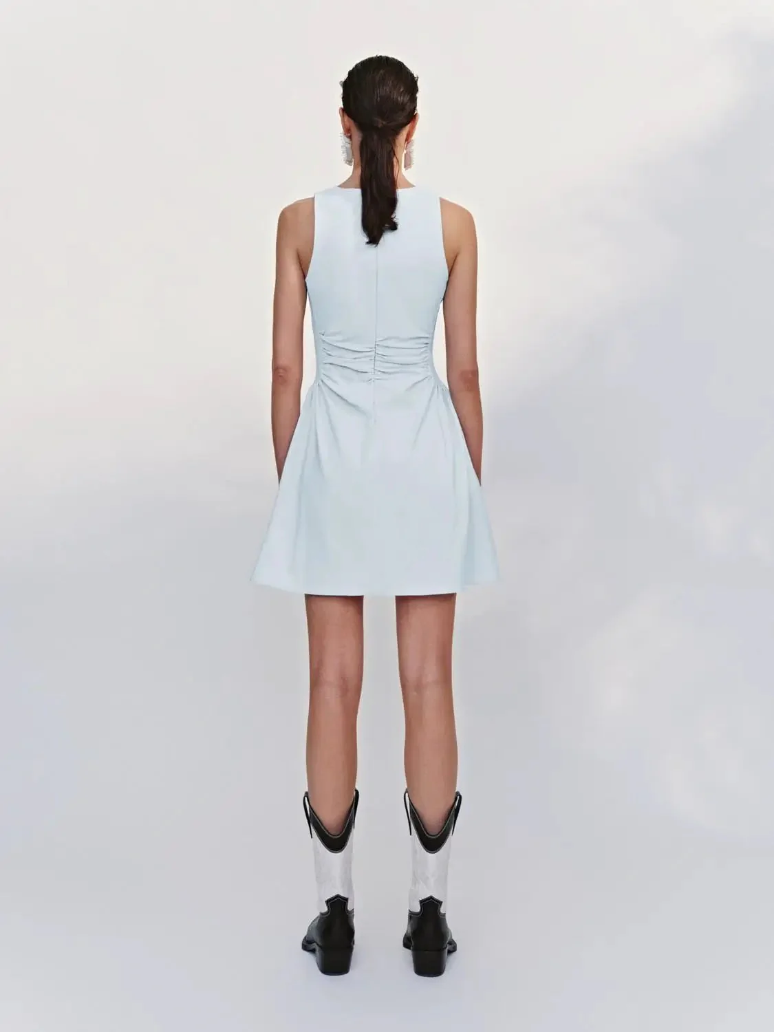 11868-sleeveless-crew-neck-nipped-waist-stretch-midi-dress-6.webp Sleeveless Crew Neck Nipped-Waist Stretch Midi Dress