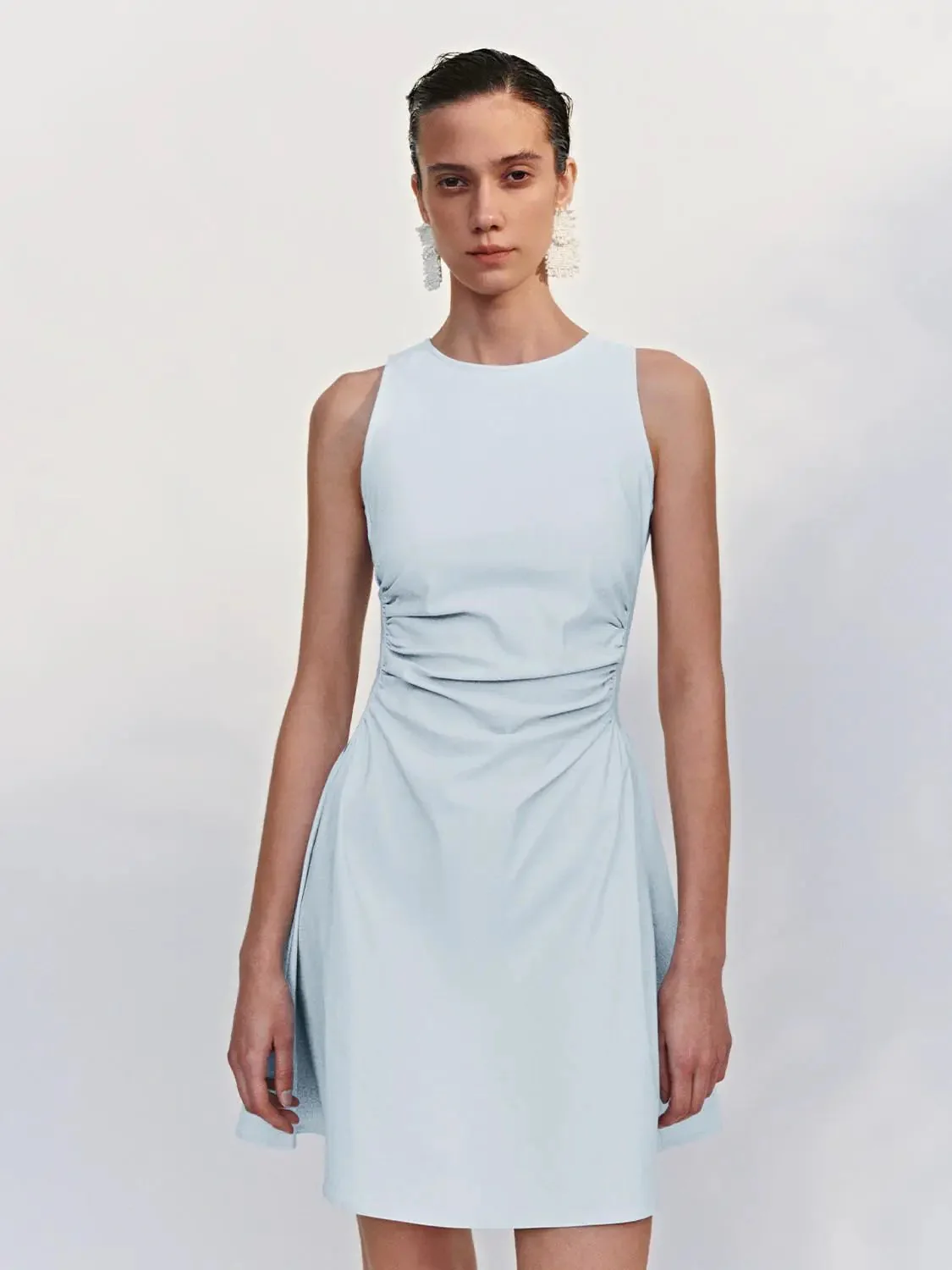 11868-sleeveless-crew-neck-nipped-waist-stretch-midi-dress-9.webp Sleeveless Crew Neck Nipped-Waist Stretch Midi Dress