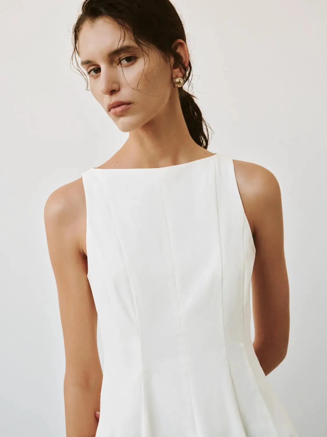11930-black-boat-neck-sleeveless-a-line-midi-dresses-11.webp Black Boat Neck Sleeveless A Line Midi Dresses