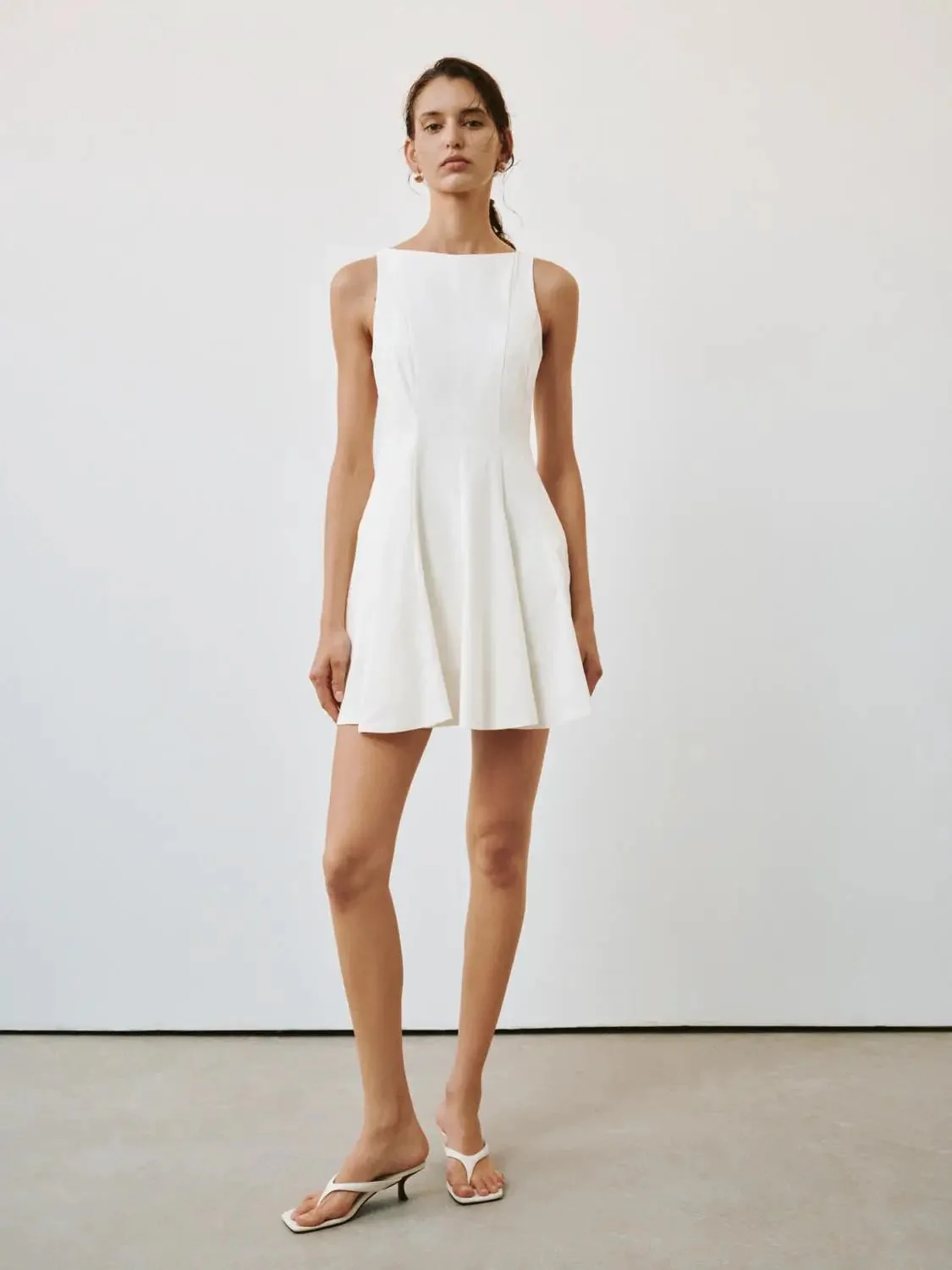 11930-black-boat-neck-sleeveless-a-line-midi-dresses-12.webp Black Boat Neck Sleeveless A Line Midi Dresses