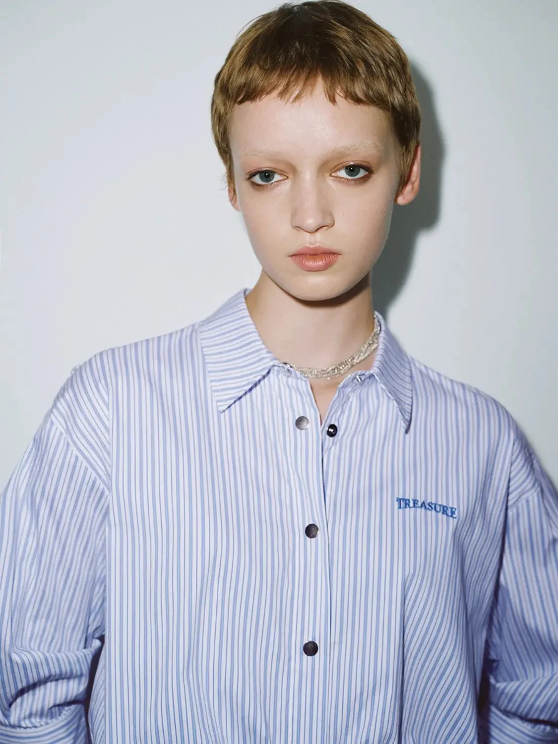 1204-light-blue-cotton-striped-cropped-oversized-shirt-3.webp Light Blue Cotton Striped Cropped Oversized Shirt