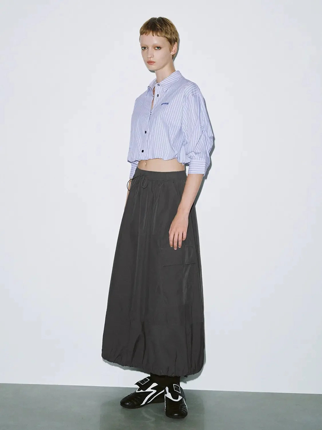 1204-light-blue-cotton-striped-cropped-oversized-shirt-4.webp Light Blue Cotton Striped Cropped Oversized Shirt