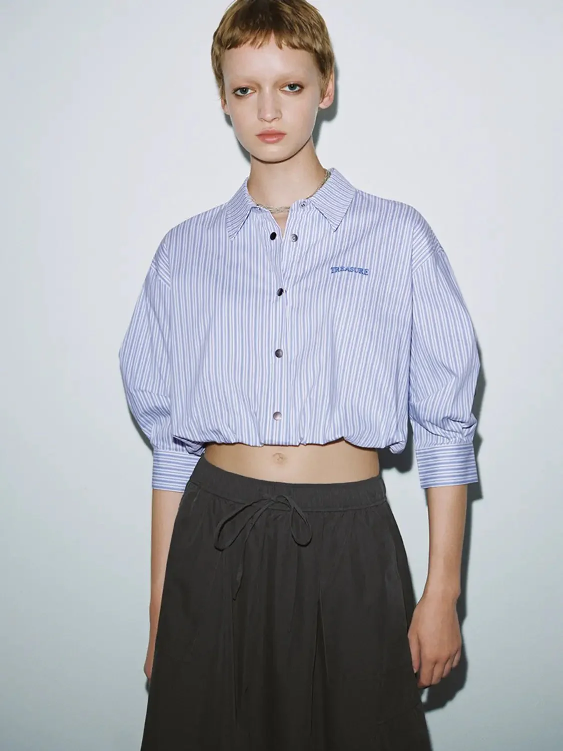 1204-light-blue-cotton-striped-cropped-oversized-shirt-5.webp Light Blue Cotton Striped Cropped Oversized Shirt