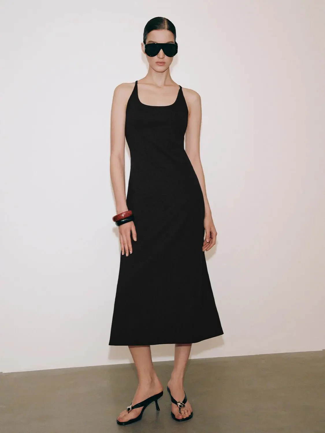 12079-cotton-blend-strappy-u-neck-belted-a-line-maxi-dresses-1.webp Cotton Blend Strappy U-Neck Belted A-Line Maxi Dresses