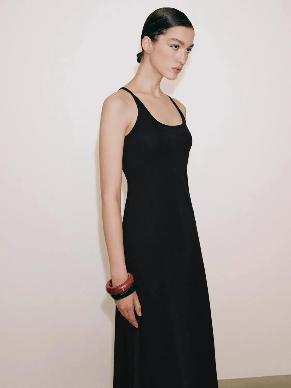 12079-cotton-blend-strappy-u-neck-belted-a-line-maxi-dresses-2.webp Cotton Blend Strappy U-Neck Belted A-Line Maxi Dresses