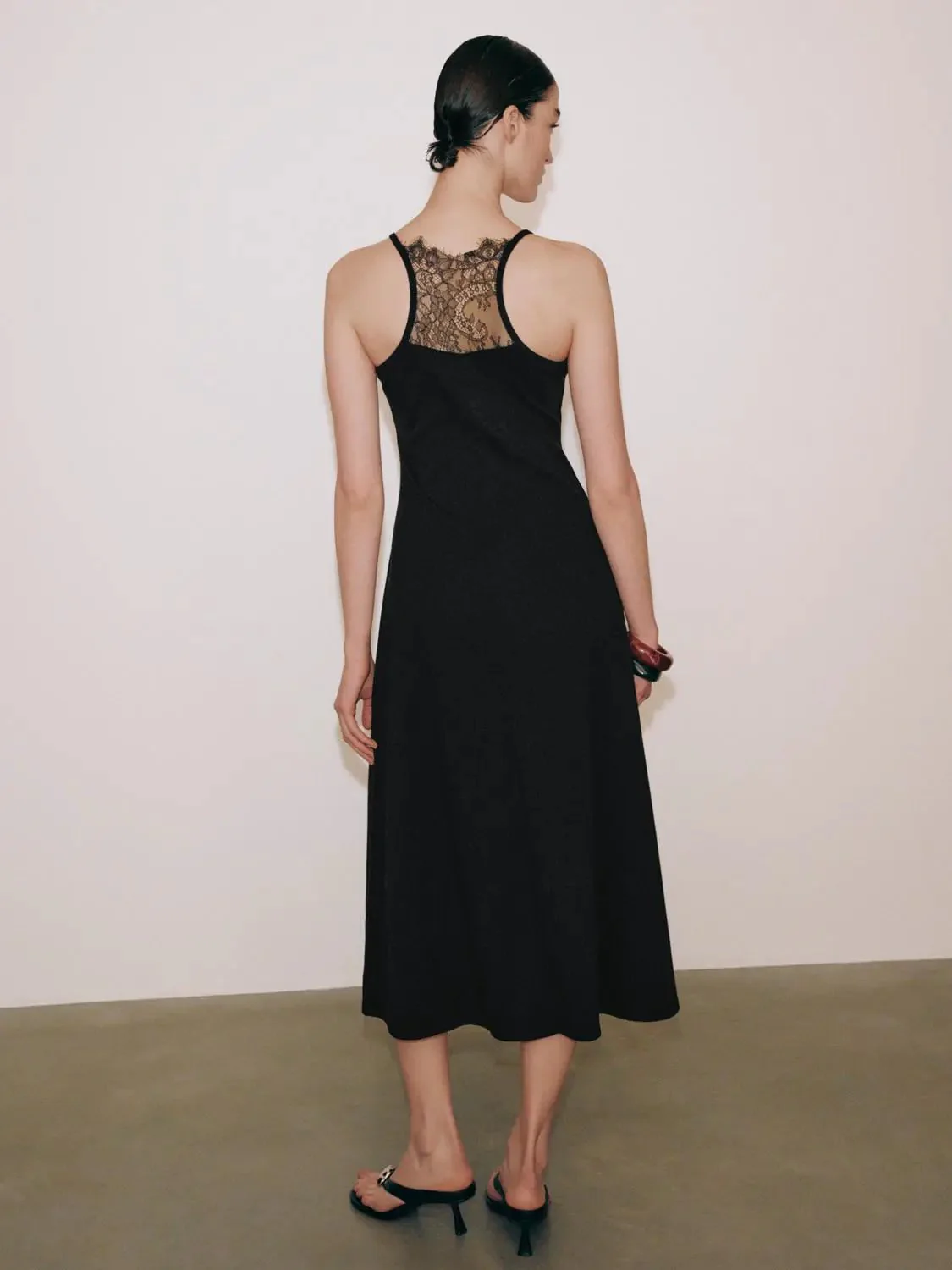 12079-cotton-blend-strappy-u-neck-belted-a-line-maxi-dresses-6.webp Cotton Blend Strappy U-Neck Belted A-Line Maxi Dresses