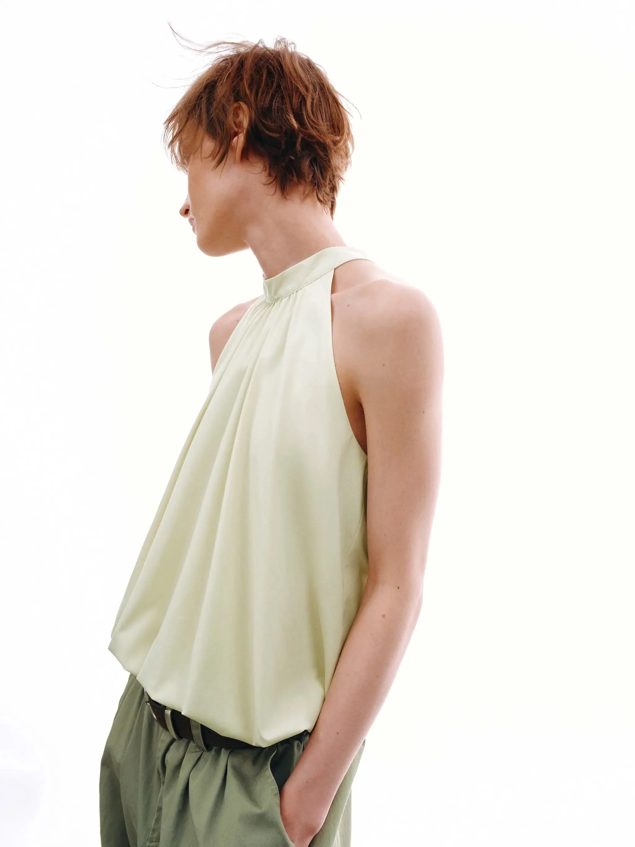1212-halter-neck-back-tie-viscose-sleeveless-shirt-2.webp Halter Neck Back Tie Viscose Sleeveless Shirt