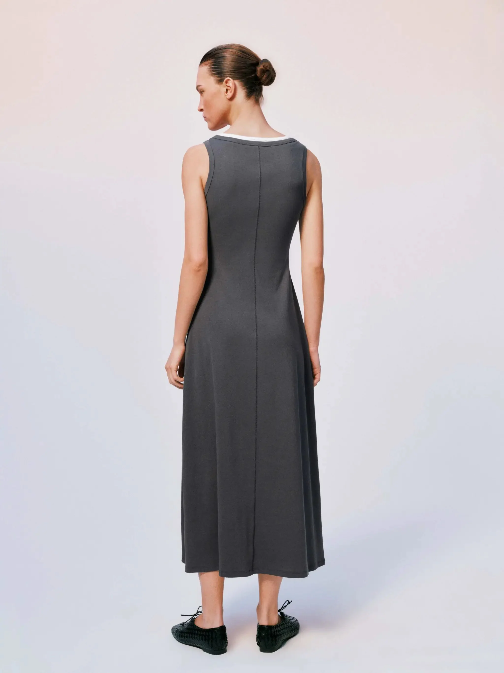 122-navy-sleeveless-a-line-midi-with-white-trim-dress-14.webp Navy Sleeveless A-Line Midi With White Trim Dress