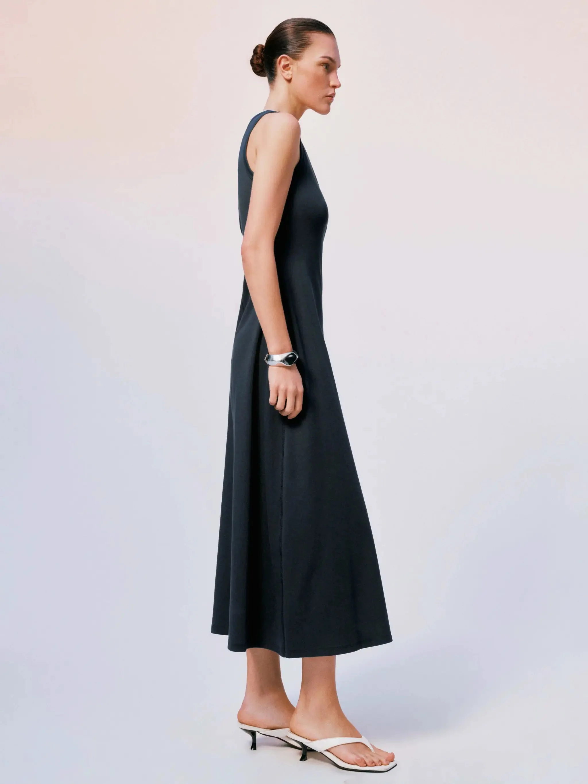 122-navy-sleeveless-a-line-midi-with-white-trim-dress-4.webp Navy Sleeveless A-Line Midi With White Trim Dress