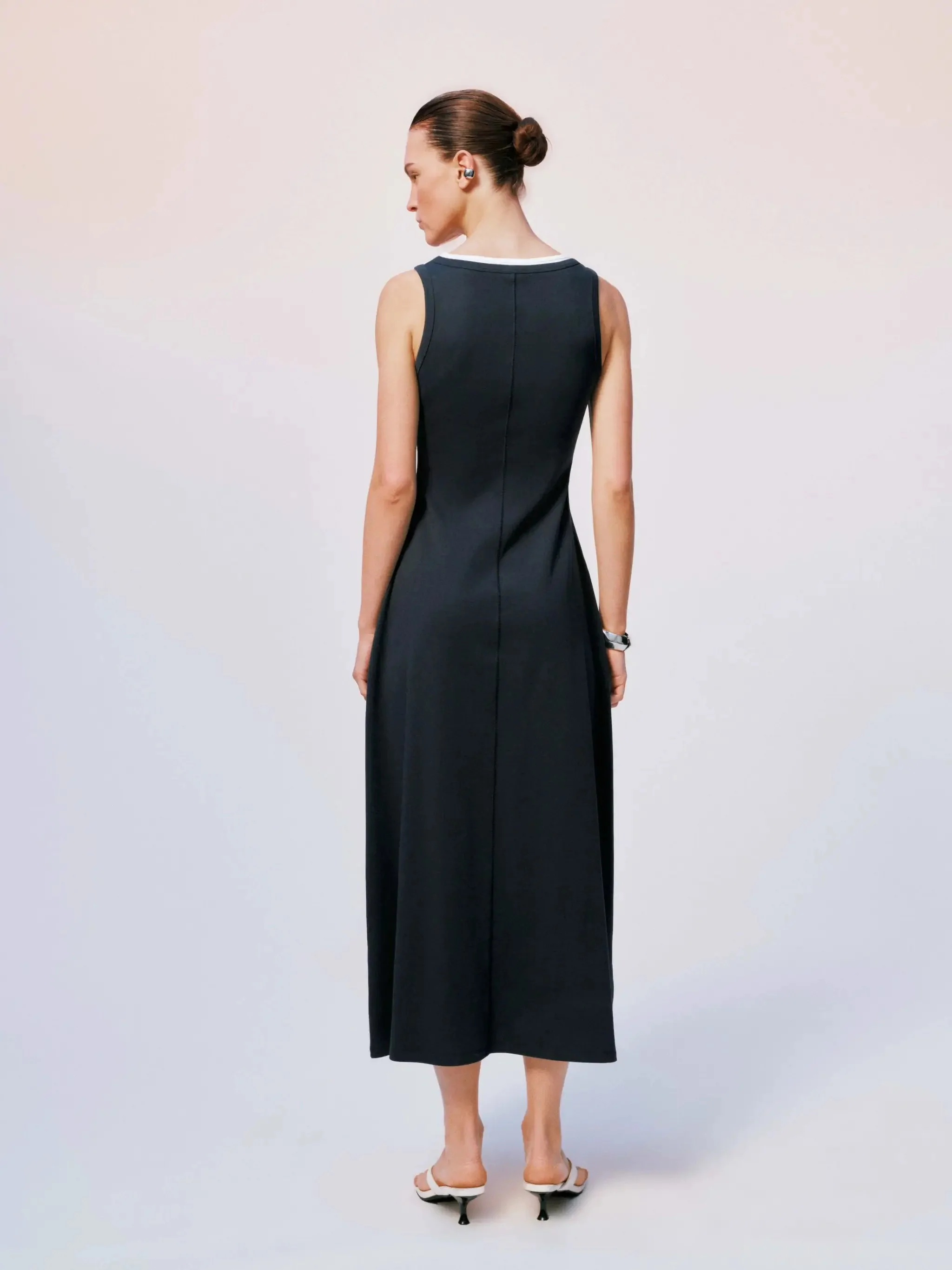 122-navy-sleeveless-a-line-midi-with-white-trim-dress-6.webp Navy Sleeveless A-Line Midi With White Trim Dress
