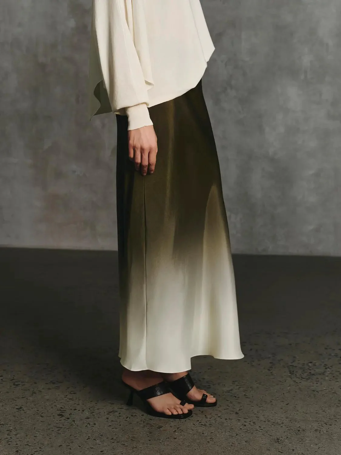 1225-ombre-satin-lyocell-viscose-elegant-midi-skirts-3.webp Ombre Satin Lyocell Viscose Elegant Midi Skirts