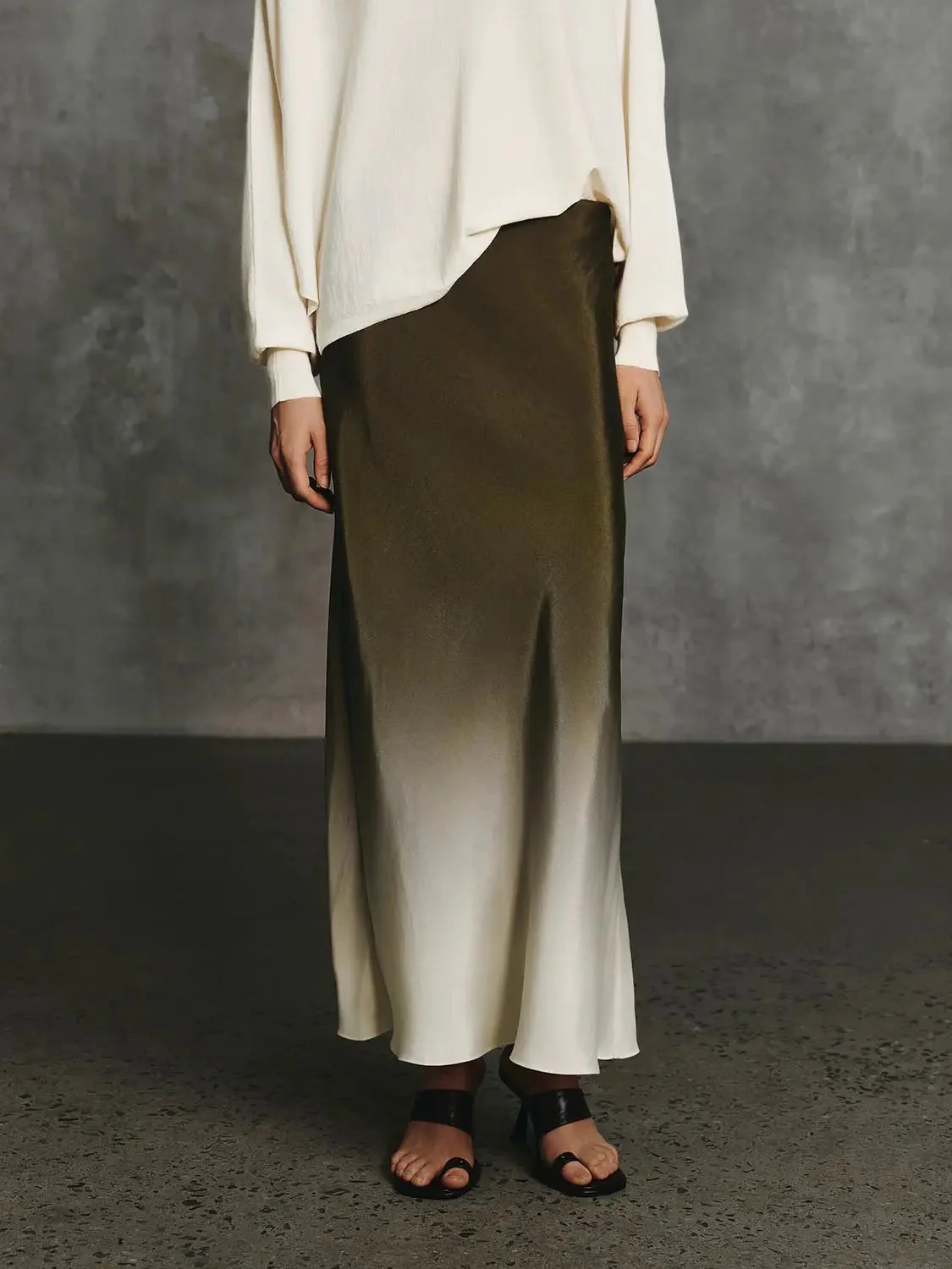 1225-ombre-satin-lyocell-viscose-elegant-midi-skirts-9.webp Ombre Satin Lyocell Viscose Elegant Midi Skirts