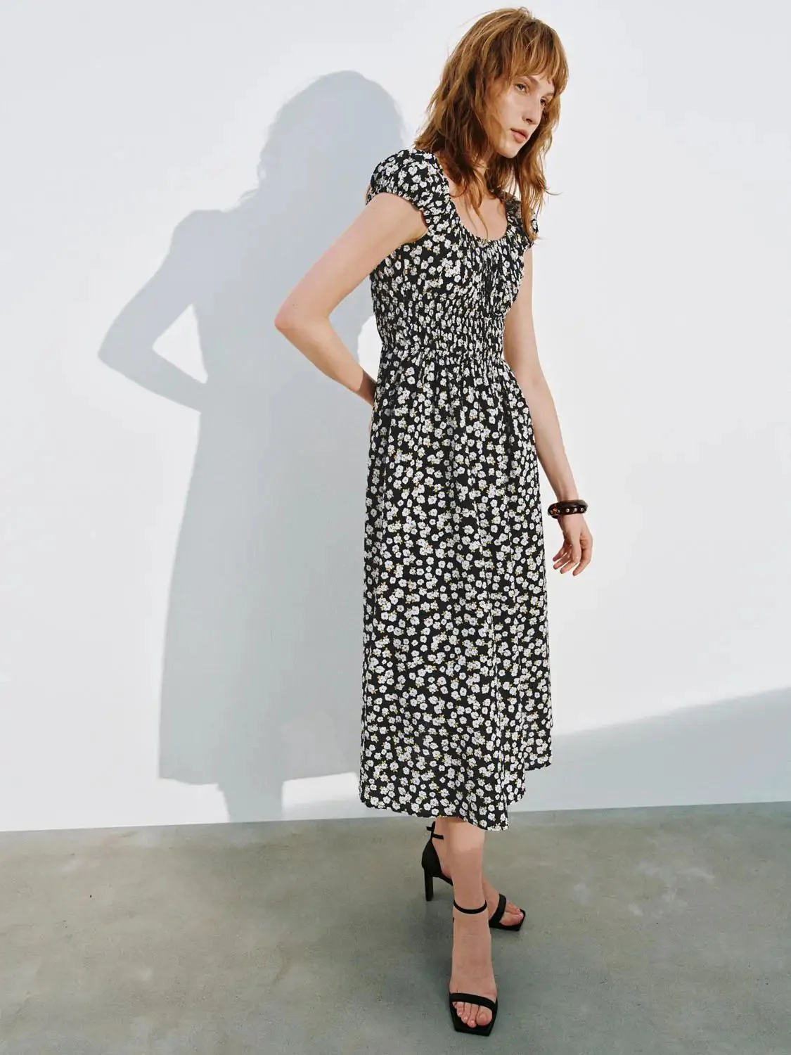 12250-cotton-shell-puff-sleeve-shirred-a-line-maxi-dress-5.webp Cotton Shell Puff Sleeve Shirred A Line Maxi Dress