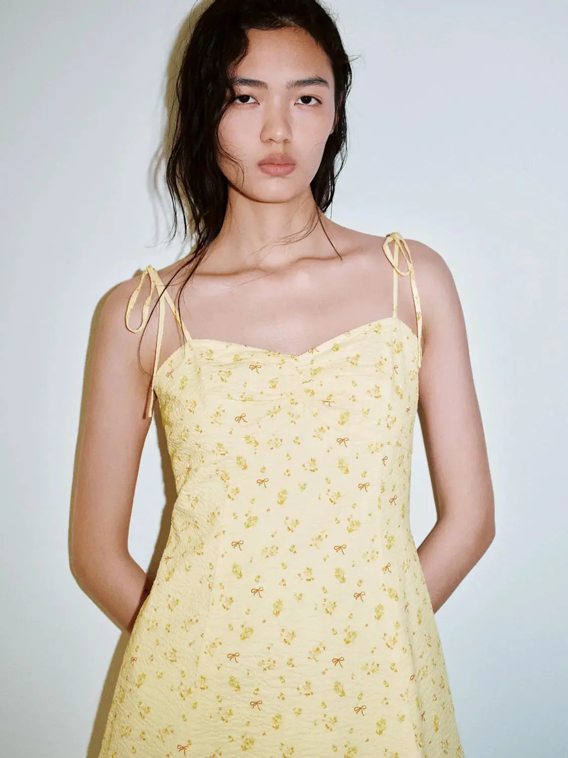 12302-floral-printed-shirring-strappy-cotton-aline-midi-dresses-11.webp Floral Printed Shirring Strappy Cotton Aline Midi Dresses