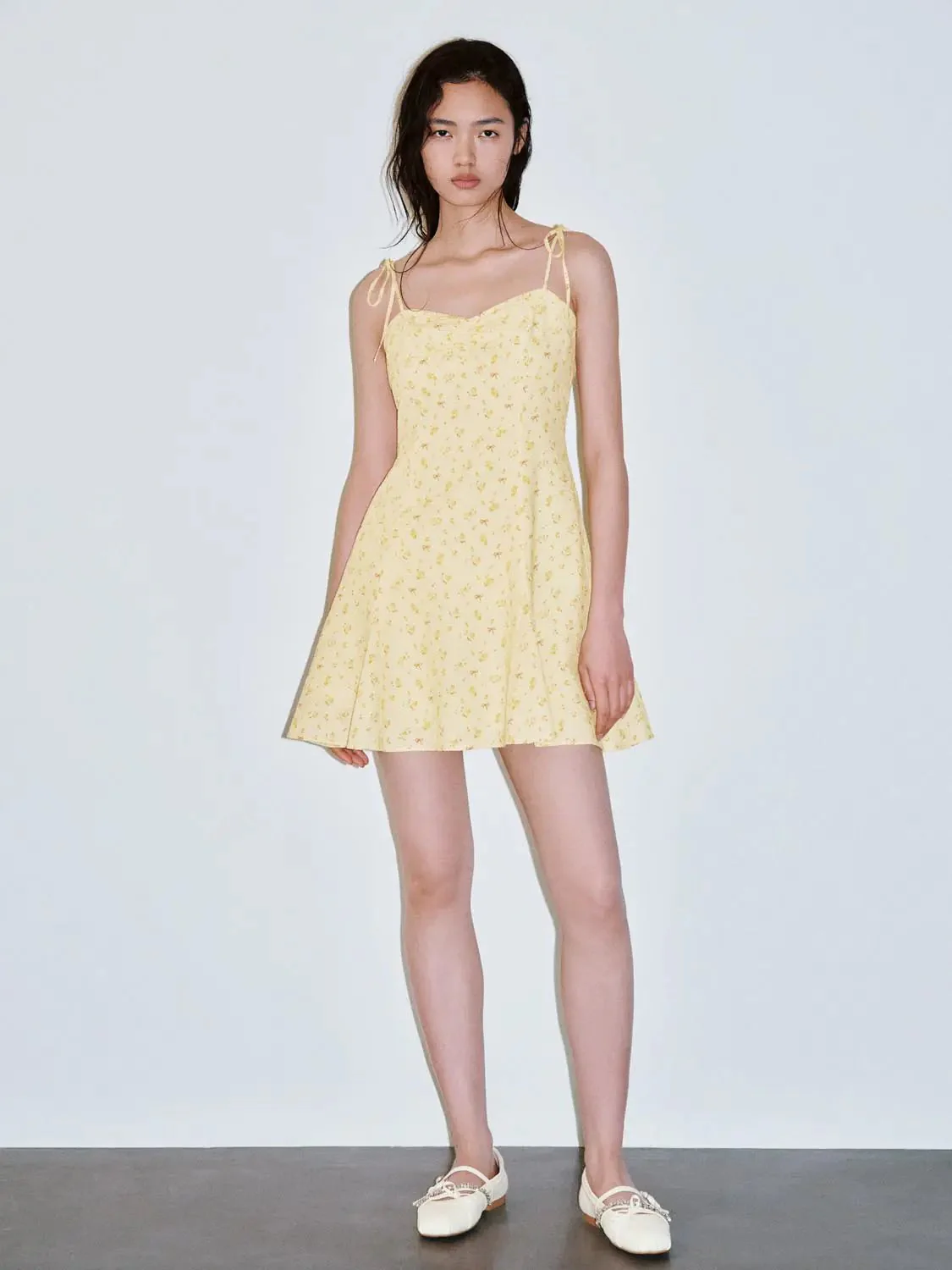 12302-floral-printed-shirring-strappy-cotton-aline-midi-dresses-13.webp Floral Printed Shirring Strappy Cotton Aline Midi Dresses