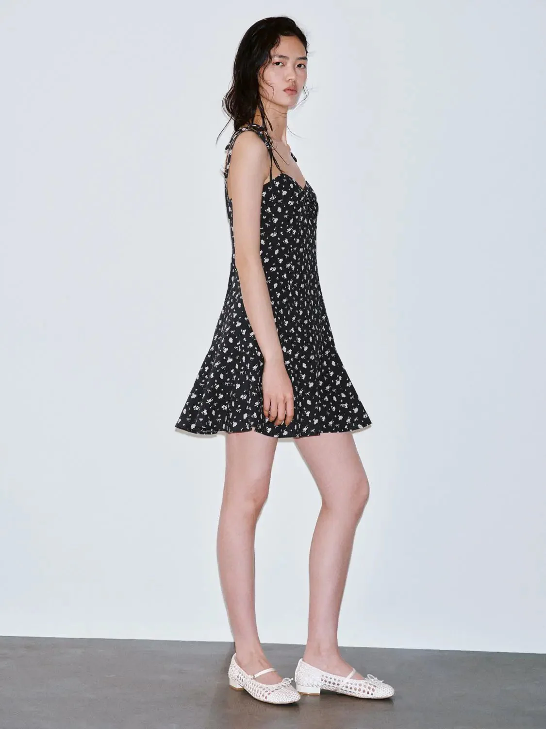 12302-floral-printed-shirring-strappy-cotton-aline-midi-dresses-4.webp Floral Printed Shirring Strappy Cotton Aline Midi Dresses