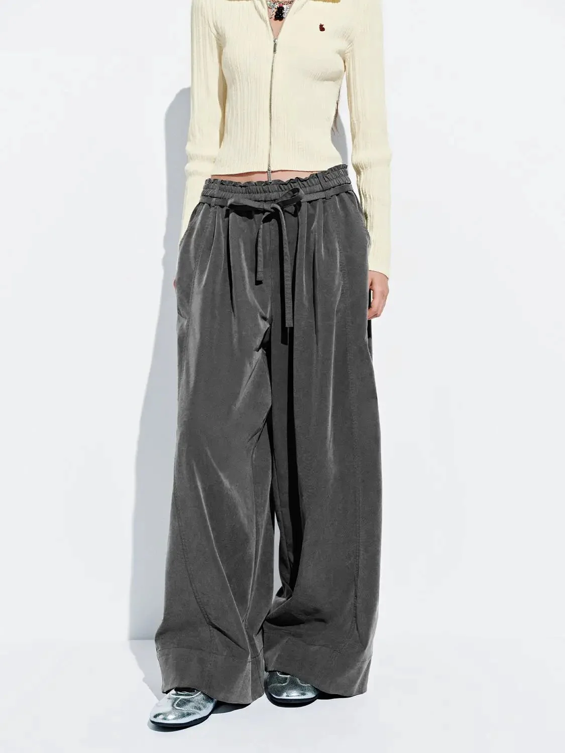 1232-effortless-draped-drawstring-wide-leg-pants-1.webp Effortless Draped Drawstring Wide Leg Pants