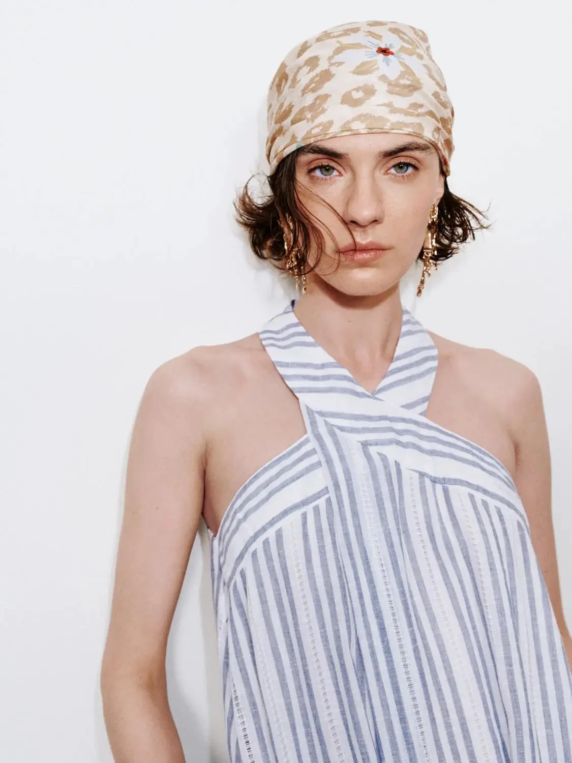 12336-linen-blend-halter-neck-striped-a-line-dresses-3.webp Linen Blend Halter Neck Striped A Line Dresses