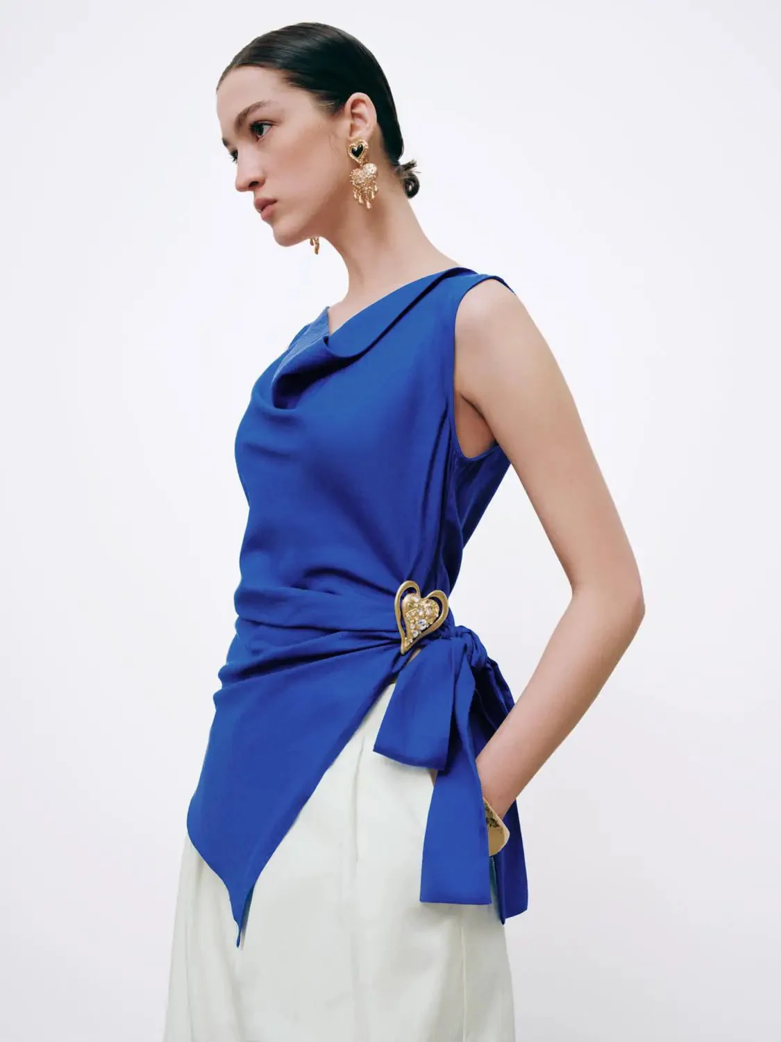 1237-lyocell-linen-blend-cowl-neck-knot-front-sleeveless-shirt-2.webp Lyocell Linen Blend Cowl Neck Knot Front Sleeveless Shirt
