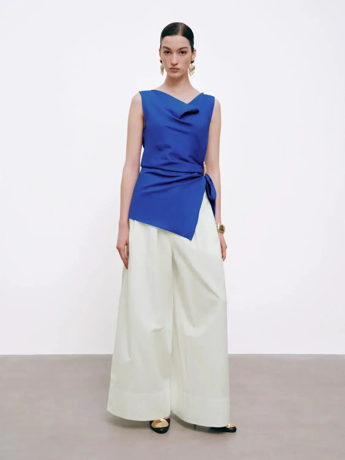1237-lyocell-linen-blend-cowl-neck-knot-front-sleeveless-shirt-4.webp Lyocell Linen Blend Cowl Neck Knot Front Sleeveless Shirt