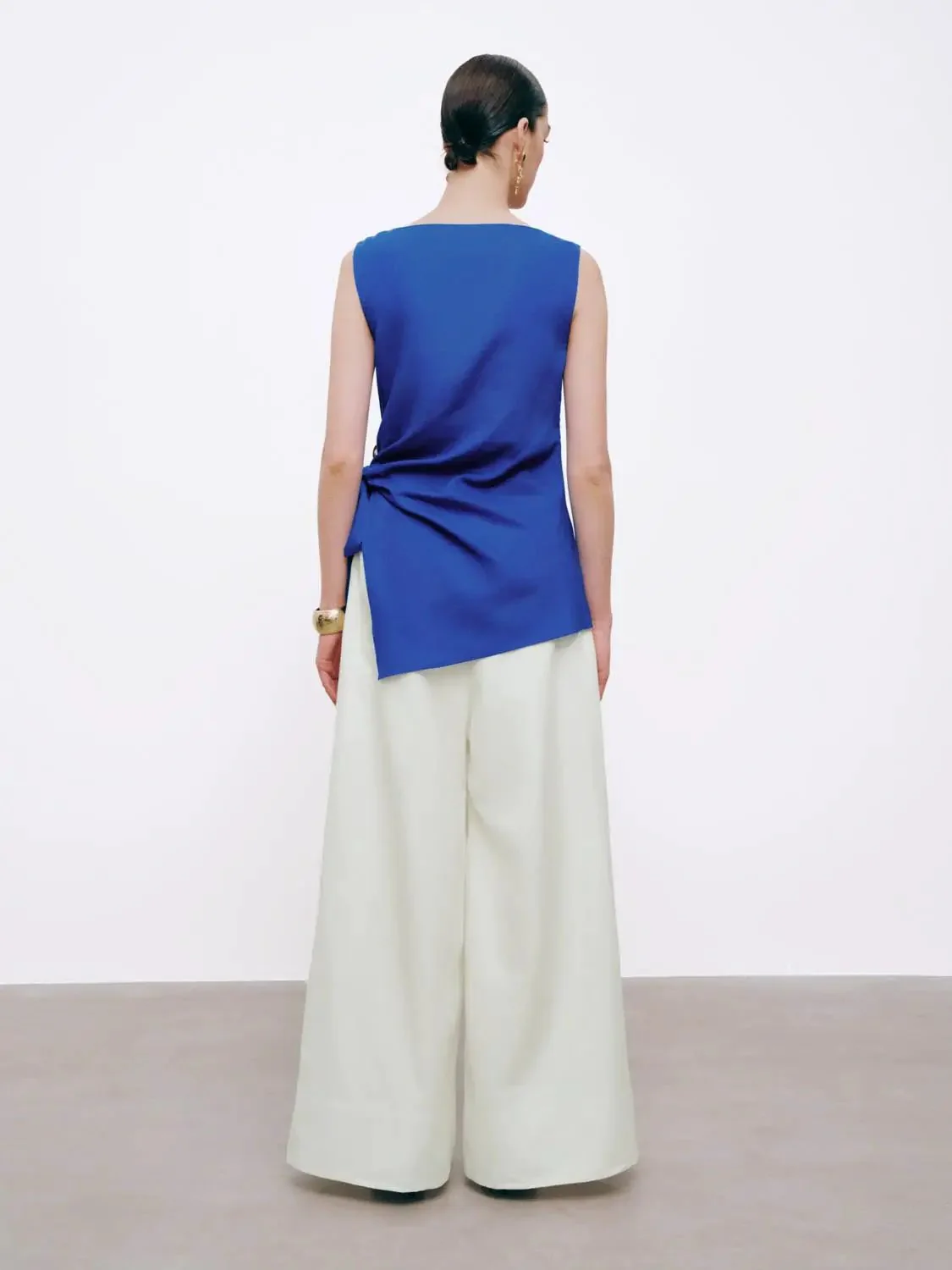 1237-lyocell-linen-blend-cowl-neck-knot-front-sleeveless-shirt-6.webp Lyocell Linen Blend Cowl Neck Knot Front Sleeveless Shirt