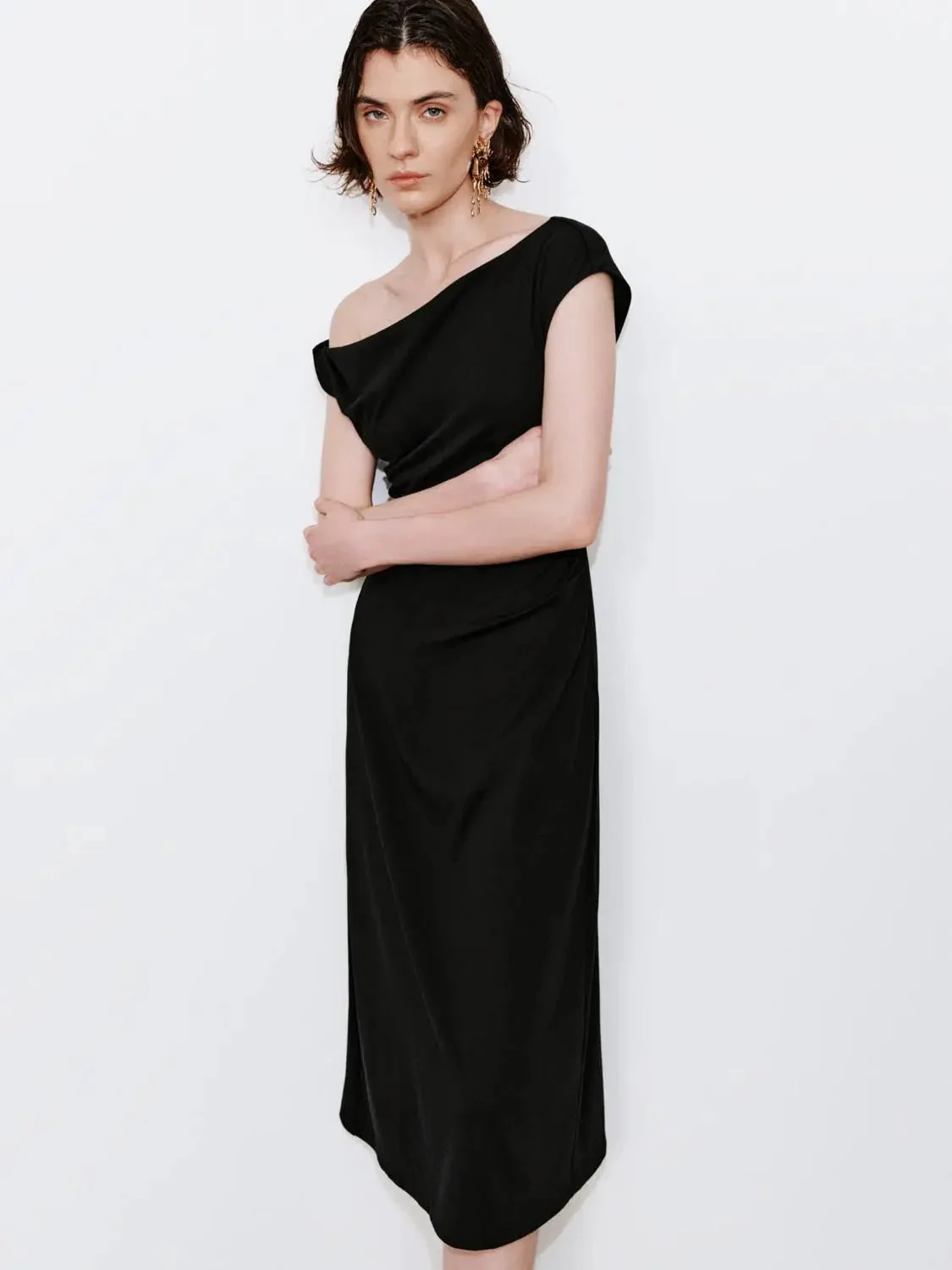 12378-cotton-lyocell-wool-blend-asymmetric-ruched-midi-dress-5.webp Cotton Lyocell Wool Blend Asymmetric Ruched Midi Dress