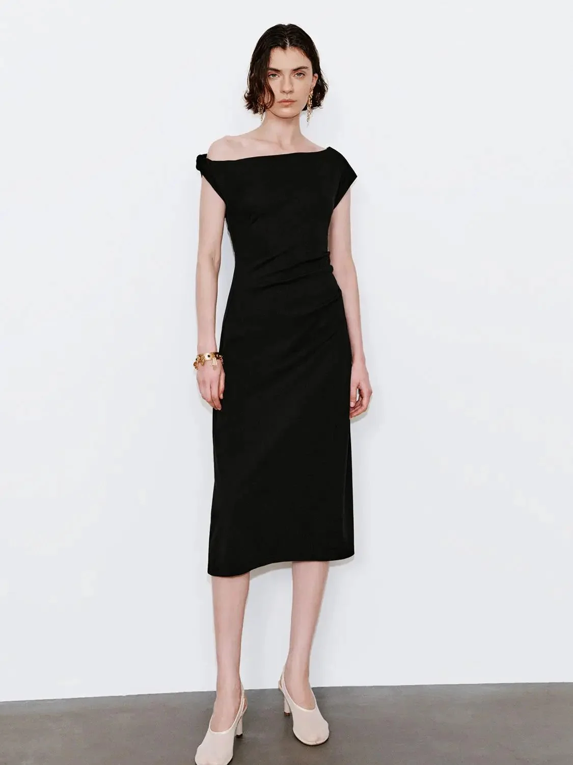 12378-cotton-lyocell-wool-blend-asymmetric-ruched-midi-dress-9.webp Cotton Lyocell Wool Blend Asymmetric Ruched Midi Dress