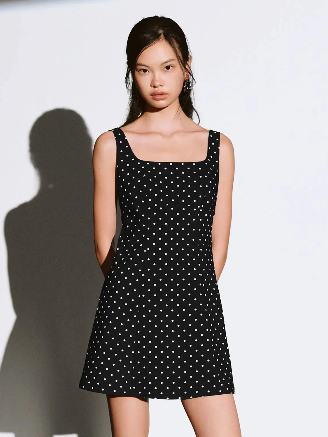 12389-polka-dotted-square-neck-a-line-midi-dresses-17.webp Polka-Dotted Square-Neck A-Line Midi Dresses