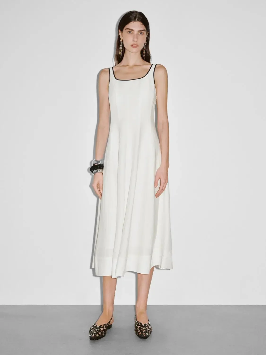 12412-linen-blend-u-neck-contrast-trim-midi-dress-1.webp Linen Blend U Neck Contrast Trim Midi Dress