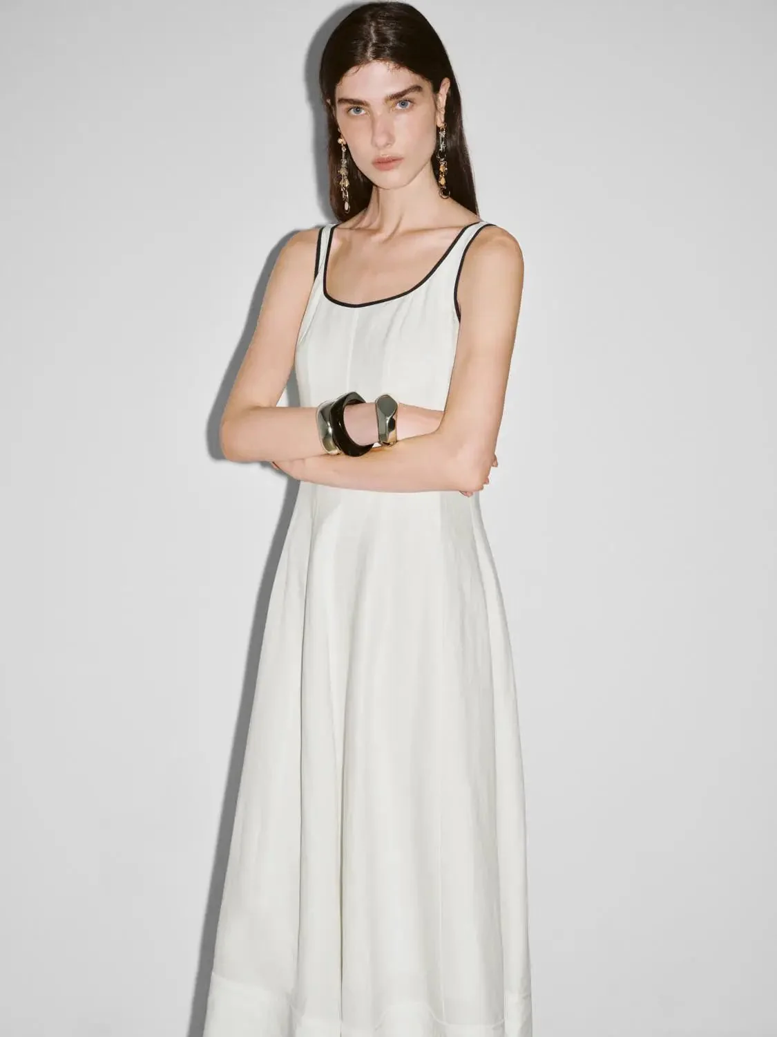 12412-linen-blend-u-neck-contrast-trim-midi-dress-2.webp Linen Blend U Neck Contrast Trim Midi Dress