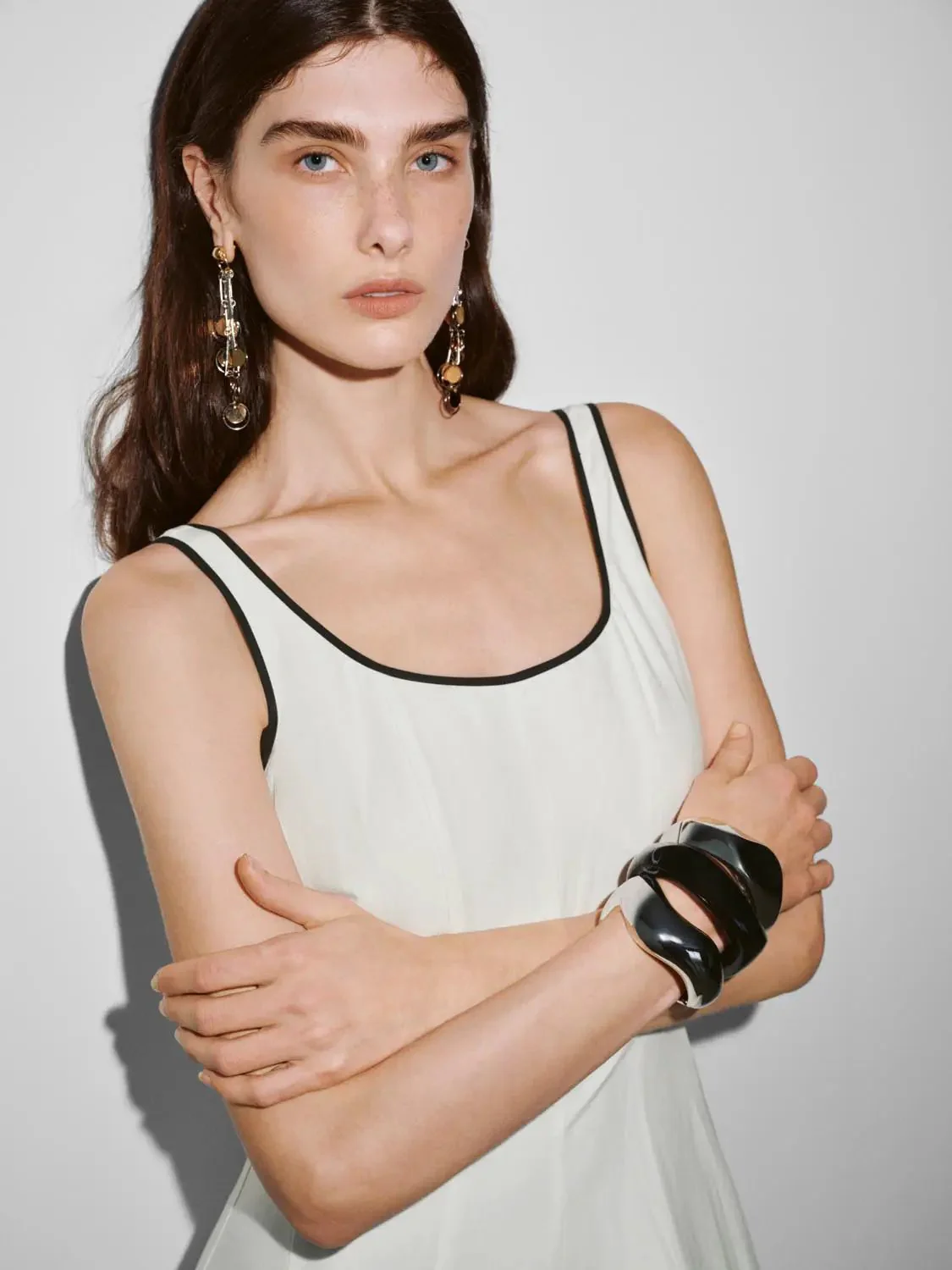 12412-linen-blend-u-neck-contrast-trim-midi-dress-3.webp Linen Blend U Neck Contrast Trim Midi Dress