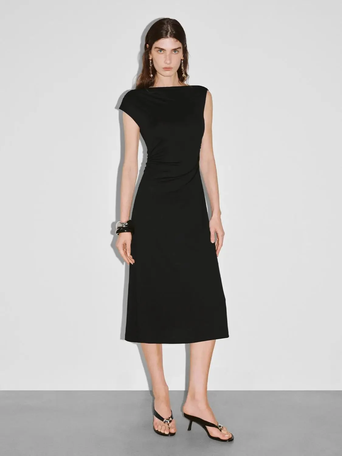 12473-asymmetric-one-shoulder-ruched-midi-dress-1.webp Asymmetric One Shoulder Ruched Midi Dress