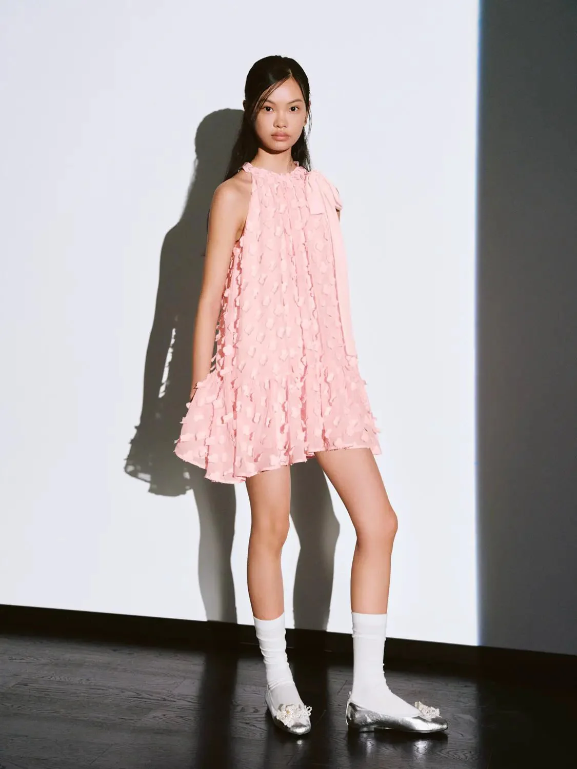 12542-floral-embellished-ruffle-trim-halter-neck-a-line-dress-5.webp Floral Embellished Ruffle Trim Halter Neck A-Line Dress
