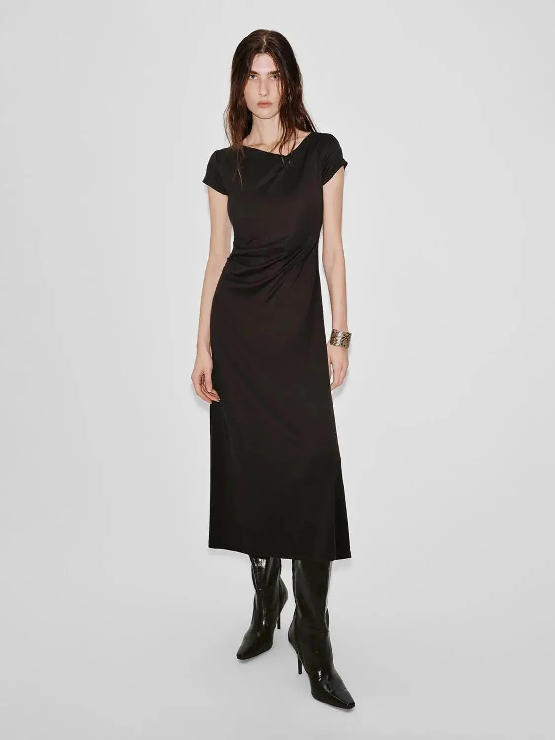 12548-elegant-black-ruched-a-line-midi-dresses-1.webp Elegant Black Ruched A Line Midi Dresses