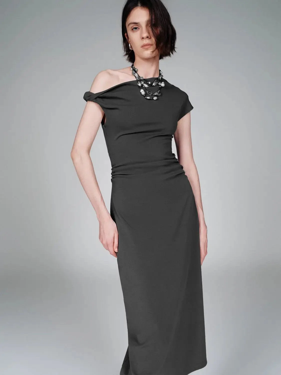 12602-one-shoulder-ruched-a-line-cotton-blend-midi-dress-2.webp One Shoulder Ruched A-Line Cotton Blend Midi Dress