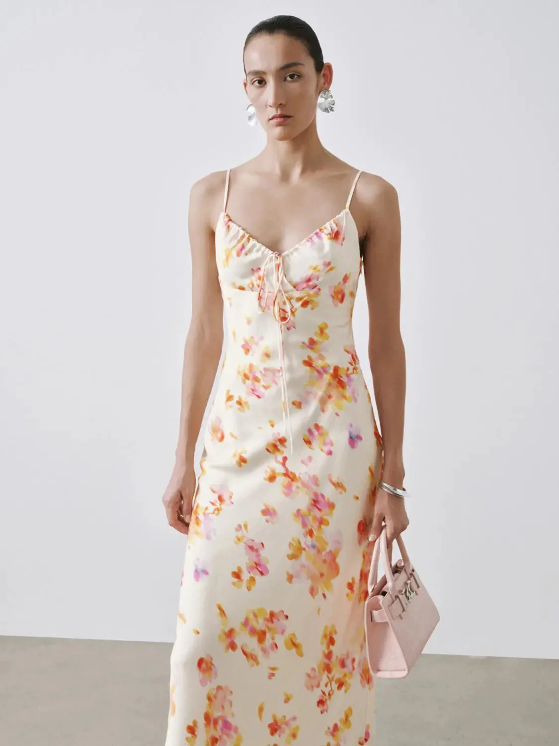 12638-floral-viscose-a-line-strappy-drawstring-midi-dress-4.webp Floral Viscose A Line Strappy Drawstring Midi Dress