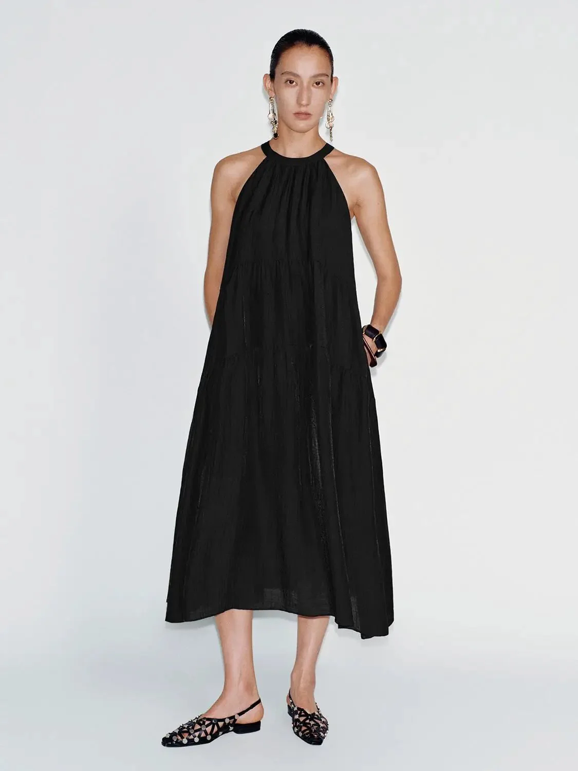 12650-halter-neck-tiered-a-line-elegant-viscose-blend-midi-dress-1.webp Halter Neck Tiered A Line Elegant Viscose Blend Midi Dress