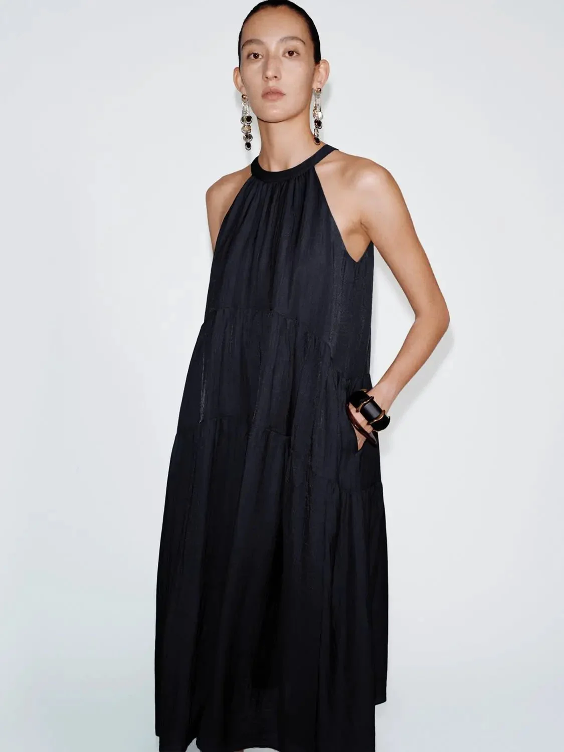 12650-halter-neck-tiered-a-line-elegant-viscose-blend-midi-dress-18.webp Halter Neck Tiered A Line Elegant Viscose Blend Midi Dress