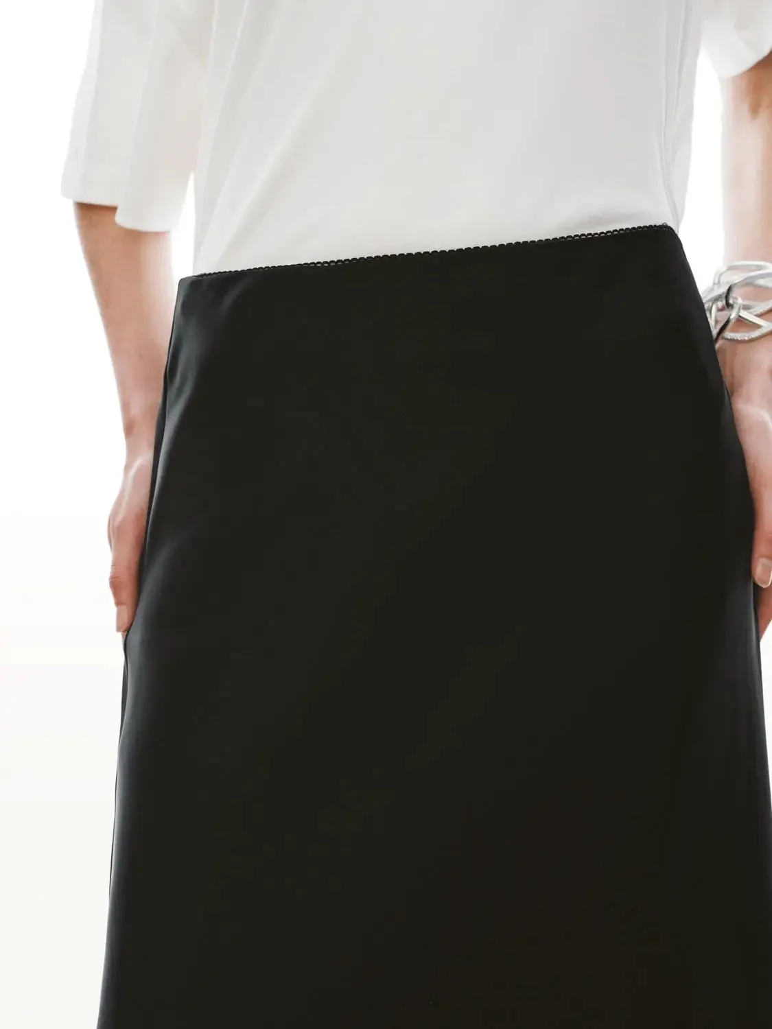 1268-elegant-lace-trim-scalloped-hem-midi-evening-skirt-5.webp Elegant Lace Trim Scalloped Hem Midi Evening Skirt