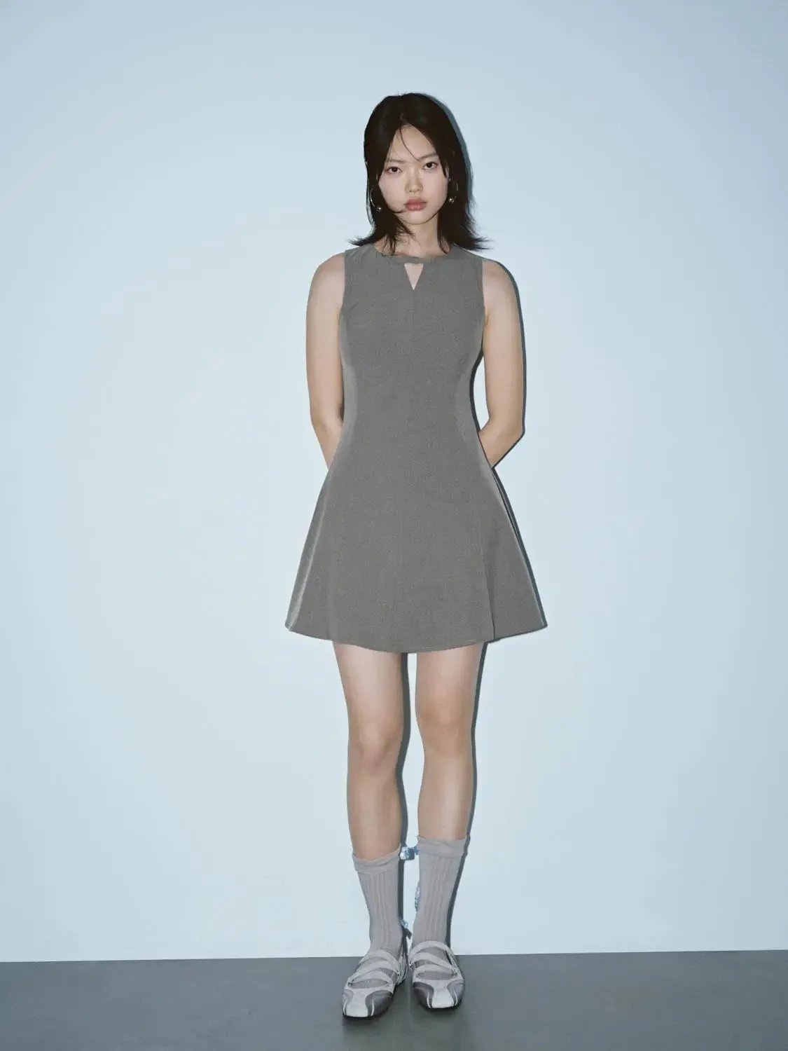 12695-nipped-waist-sleeveless-a-line-midi-dress-12.webp Nipped-Waist Sleeveless A-Line Midi Dress