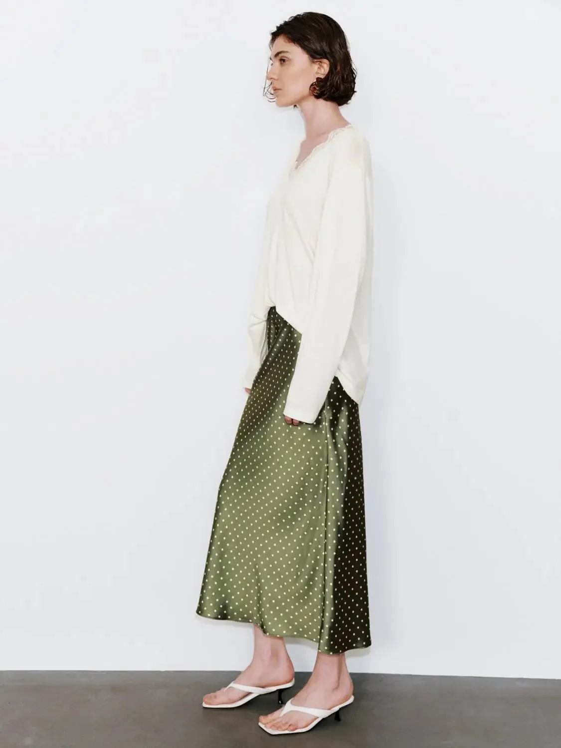 1281-beige-polka-dot-fishtail-satin-midi-skirt-14.webp Beige Polka Dot Fishtail Satin Midi Skirt